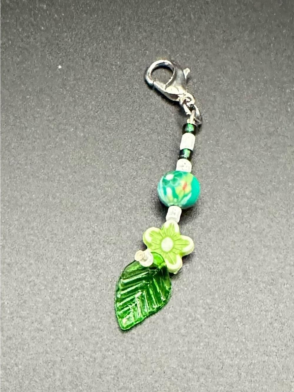 Zipper Pull Green Flower & Leaf Charm Keychain Clip